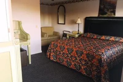 Photo 5 - Budget Inn North Stonington