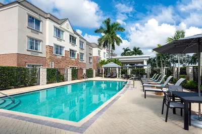 Photo 2 - Courtyard by Marriott Sarasota at University Town Center
