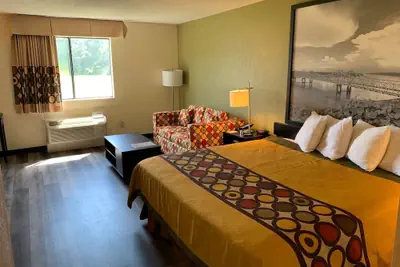 Photo 5 - Super 8 by Wyndham Clinton/Jackson West