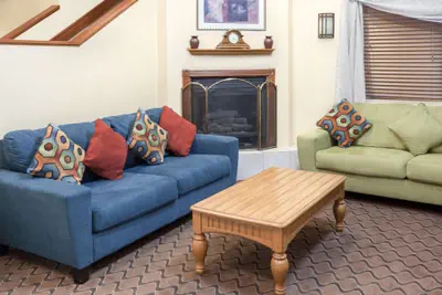 Photo 2 - Baymont by Wyndham Fort Wayne