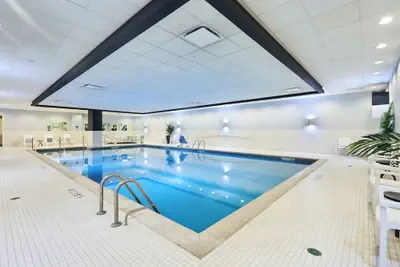 Photo 2 - Renaissance Chicago O'Hare Suites Hotel