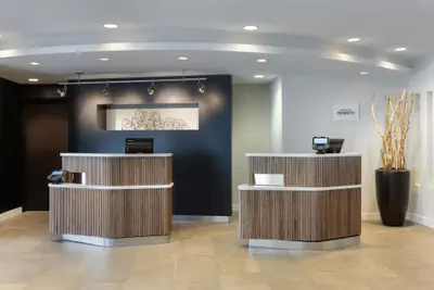 Photo 4 - Courtyard by Marriott Edison Woodbridge