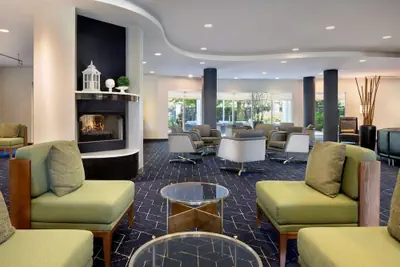 Photo 4 - Courtyard by Marriott Edison Woodbridge
