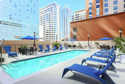 Photo 2 - Hampton Inn & Suites Austin Downtown