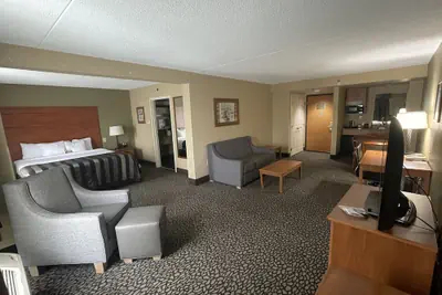 Photo 5 - Wingate by Wyndham Little Rock