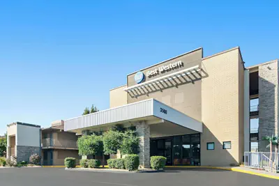 Photo 2 - Best Western The Oasis at Joplin