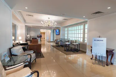 Photo 5 - Bella Vista Hotel & Suites
