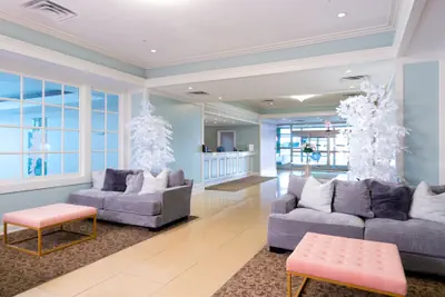 Photo 4 - Bella Vista Hotel & Suites