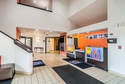 Photo 3 - Motel 6 Harvey, IL