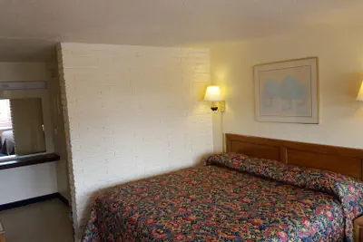 Photo 5 - Red Carpet Inn Blacksburg