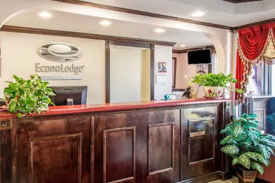 Photo 4 - Econo Lodge Andalusia