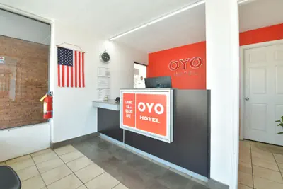 Photo 3 - OYO Hotel Valdosta GA I-75