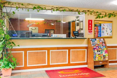 Photo 3 - Econo Lodge Decatur - Atlanta East