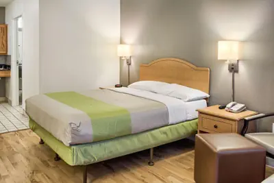 Photo 4 - Studio 6 Extended Stay - Ocean Springs, MS