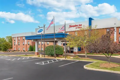 Photo 2 - Hampton Inn Akron-South