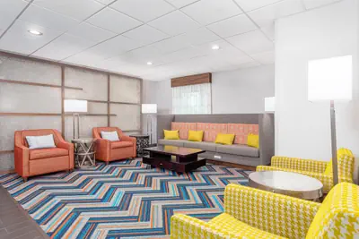 Photo 5 - Hampton Inn Akron-South