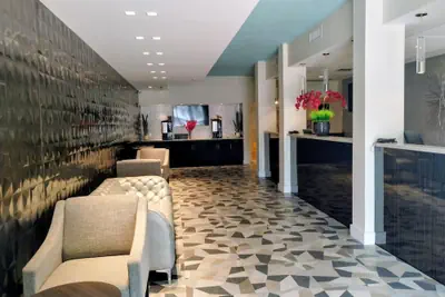 Photo 3 - Red Carpet Inn Airport and Cruise Port Hotel Fort Lauderdale