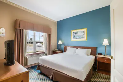 Photo 5 - Americas Best Value Inn & Suites Three Rivers
