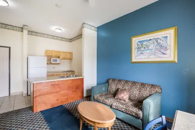 Photo 4 - Americas Best Value Inn & Suites Three Rivers
