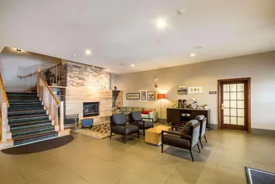Photo 2 - Country Inn & Suites by Radisson, Fond du Lac, WI