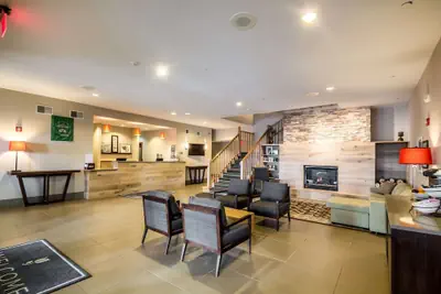 Photo 5 - Country Inn & Suites by Radisson, Fond du Lac, WI