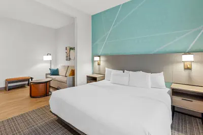 Photo 2 - Comfort Suites Hotel and Conference Center