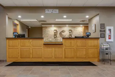 Photo 3 - Comfort Suites Hotel and Conference Center