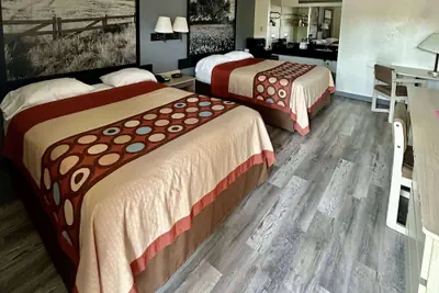 Photo 5 - Super 8 by Wyndham Athens TX