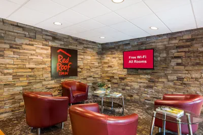 Photo 3 - Red Roof Inn Hendersonville