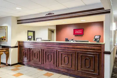Photo 5 - Red Roof Inn Hendersonville