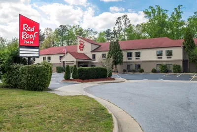 Photo 2 - Red Roof Inn Hendersonville