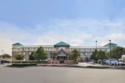Photo 2 - Holiday Inn Express & Suites Elk Grove Central - Hwy 99 by IHG