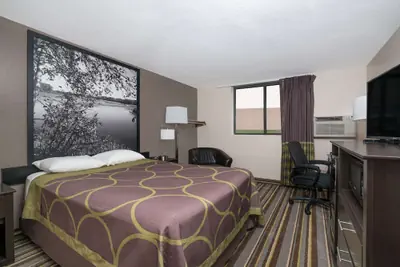 Photo 4 - Super 8 by Wyndham Willmar