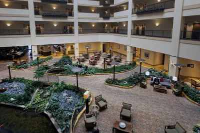 Photo 5 - Renaissance Tulsa Hotel & Convention Center