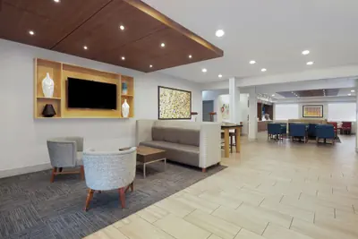 Photo 3 - Holiday Inn Express & Suites Acworth - Kennesaw Northwest by IHG