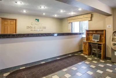 Photo 4 - Quality Inn & Suites Marinette