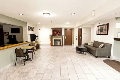 Photo 4 - Quality Inn & Suites Marinette