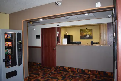 Photo 4 - Heartland Hotel and Suites