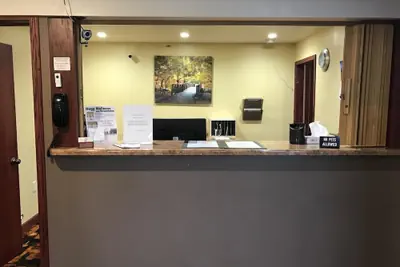 Photo 3 - Heartland Hotel and Suites
