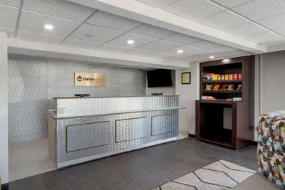Photo 5 - Clarion Pointe McDonough