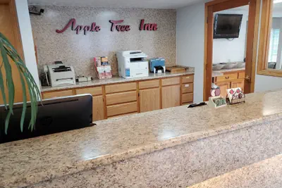 Photo 3 - Apple Tree Inn