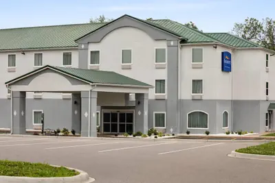 Photo 2 - Baymont by Wyndham La Grange KY Southeast