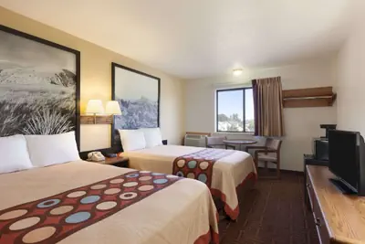 Photo 5 - Super 8 by Wyndham Wall