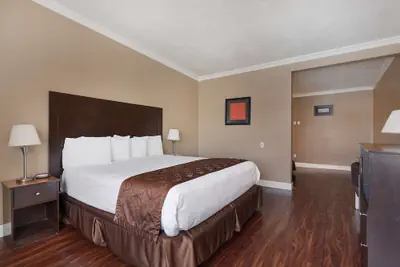 Photo 2 - Americas Best Value Inn & Suites Anaheim Convention Center