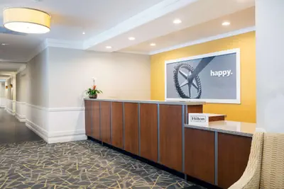 Photo 3 - Hampton Inn by Hilton Hallandale Beach Aventura