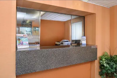 Photo 4 - Executive Inn