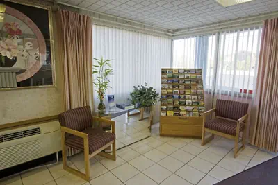 Photo 3 - Executive Inn