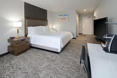 Photo 5 - Best Western Valencia/Six Flags Inn & Suites