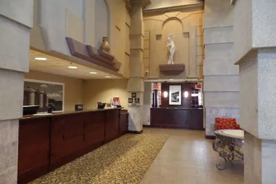 Photo 3 - Hampton Inn Bowling Green