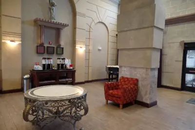 Photo 4 - Hampton Inn Bowling Green
